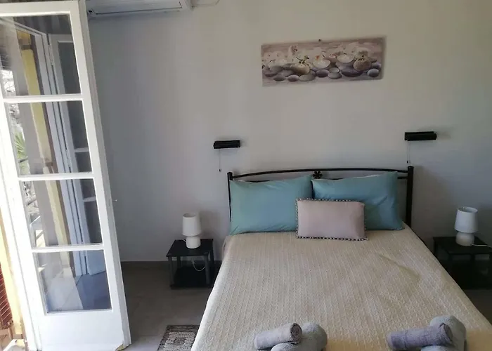 Issos Apartments
