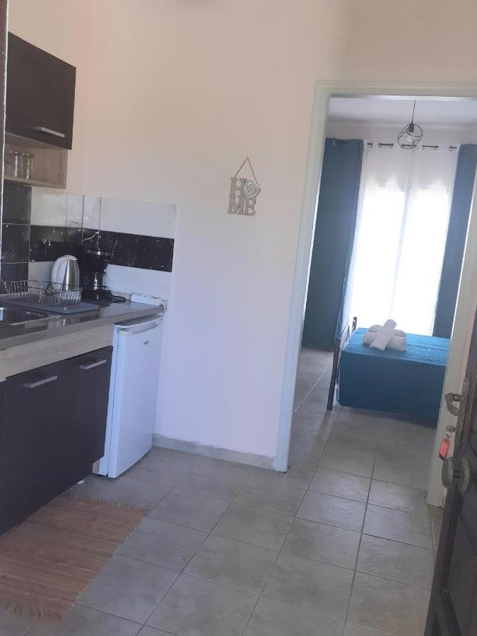 Issos Apartment