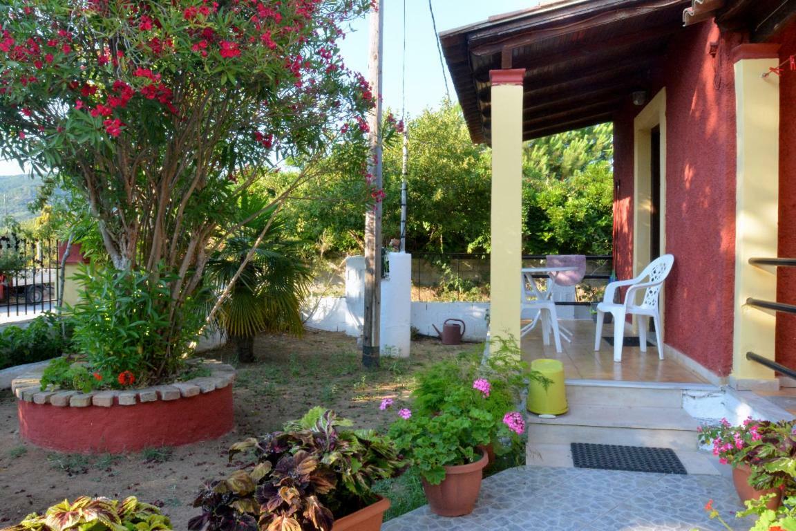 Apartment Issos