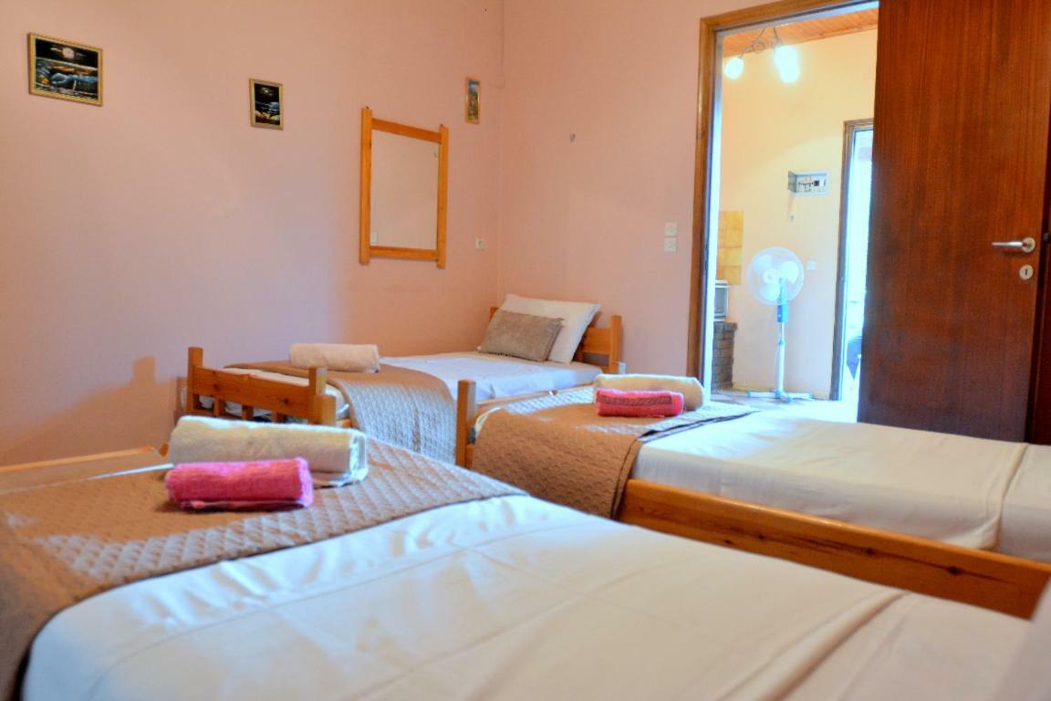 Issos Apartment