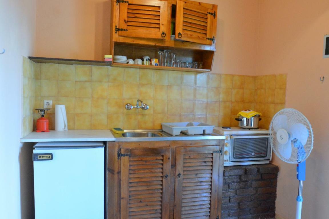 Issos Apartment